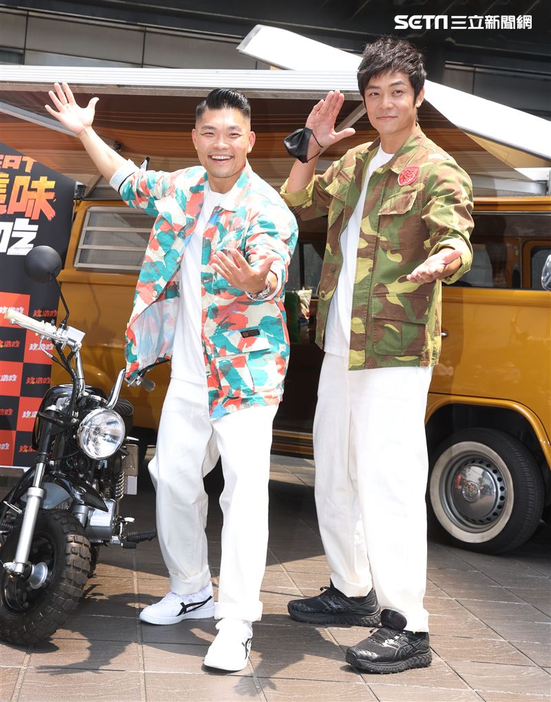 李玖哲、姚元浩全新一季改版「就是這味-玖浩吃」。（記者邱榮吉/攝影）