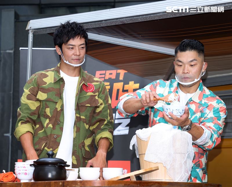 李玖哲、姚元浩全新一季改版「就是這味-玖浩吃」。（記者邱榮吉/攝影）