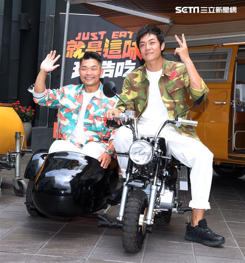 李玖哲、姚元浩帶大家走遍台灣、認識在地好味道。（記者邱榮吉/攝影）