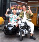 李玖哲、姚元浩帶大家走遍台灣、認識在地好味道。（記者邱榮吉/攝影）