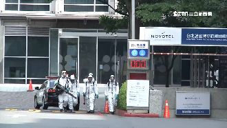 化學兵忙清消　諾富特將轉型防疫旅館