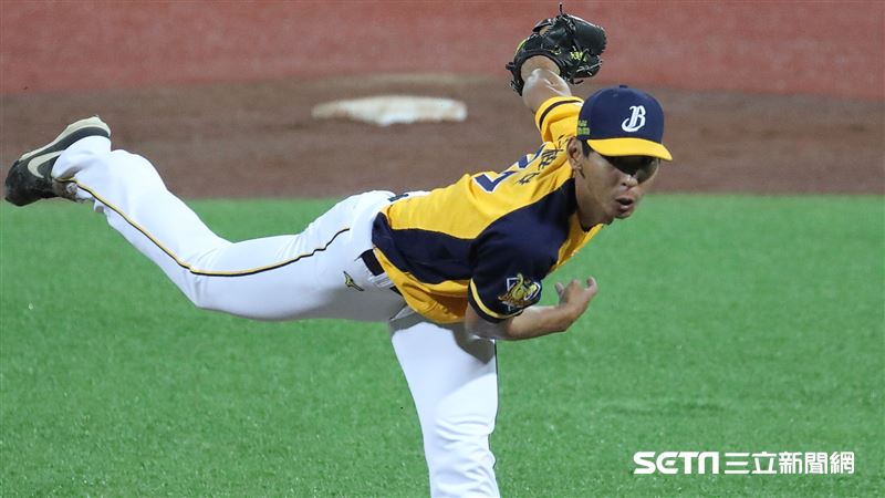 王梓安結束選手生涯　轉職當台鋼雄鷹球探