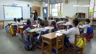 中小學遠距教學有難度　家長：沒人顧
