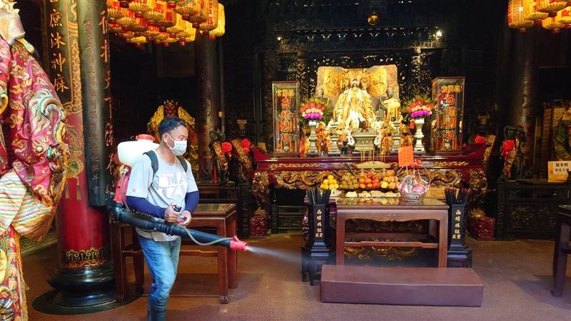 300年來頭一回！福興宮媽祖移廟外