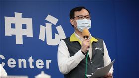 0422指揮中心記者會 CDC 
中央流行疫情指揮中心 張上淳 專家諮詢小組召集人
中央流行疫情指揮中心 陳時中 指揮官
中央流行疫情指揮中心 陳宗彥 副指揮官
中央流行疫情指揮中心 莊人祥 發言人
中央流行疫情指揮中心 周志浩 疫情監測組組長
中央流行疫情指揮中心 石崇良 醫療應變組副組長