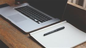 遠距上班,在家工作（圖／Pixabay）