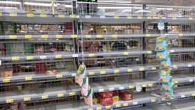 超市,囤貨,口罩,泡麵,第三級警戒,確診,蔡英文。（圖／翻攝自爆怨2公社）