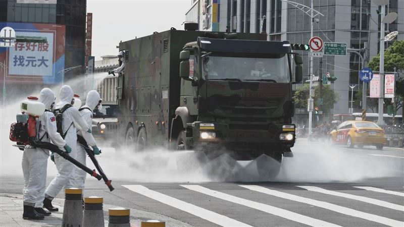 北市爆158本土　近百化學兵急出動