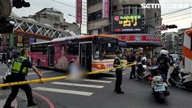 公車,拾荒,車禍,新莊（圖／記者游承霖攝影）