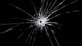 張男疑因債務糾紛，對蔡男家開槍。（示意圖／pixabay）