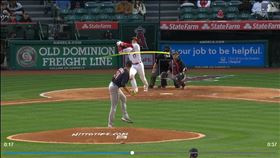 ▲速球胸口高度進壘，大谷翔平炸裂第13轟。（圖／翻攝自天使推特）