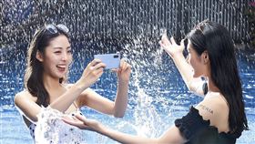 索粉看過來！Sony Mobile全新萬元防水夜拍機Xperia 10 III今（18）天正式在台發表，共有「水漾藍」、「水漾粉」、「水漾黑」、「水漾白」四色，下周正式在台上市，參考售價NT$ 12,990元（圖／Sony Mobile提供）

