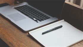 遠距上班,在家工作（圖／Pixabay）