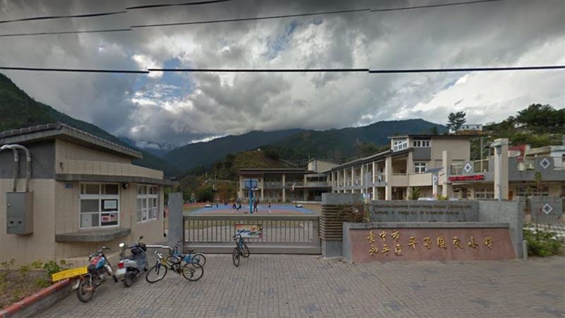從萬華傳染到偏鄉？國小5師生奔採檢