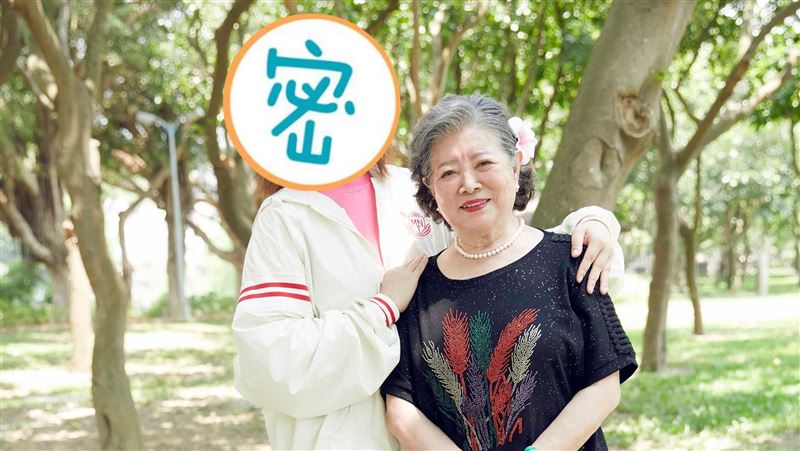 在公園教土風舞　陳淑芳絕美孫女曝