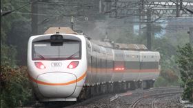 台鐵 太魯閣號
https://www.flickr.com/photos/sea-blue/24337479835/in/photolist-D5BWRi-KPsDRM-951Kcg-dT3Ctx-3iw9js-29hZp3u-d6JF4E-6KtWcV-pYSPG-yf5e8-24uMGJ-nC98Z5-pYSMe-qgMEMT-uQk6Mp-pHrBeG-buu8YK-8oJ9vp-8oMk