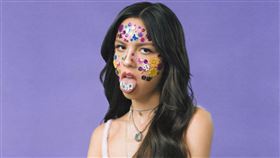 追夢少女奧莉維亞首張大碟《SOUR》報到 泰勒絲竟跨刀專輯創作 環球西洋提供