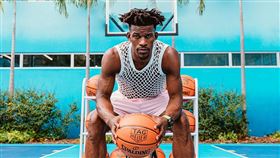 TAG Heuer泰格豪雅新品牌大使吉米·巴特勒（Jimmy Butler）配戴智能腕錶。（圖／品牌提供）