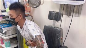 鳳梨。（圖／翻攝自鳳梨臉書）