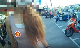 美魔女超市「甩罩」激凸跳舞　遭送辦