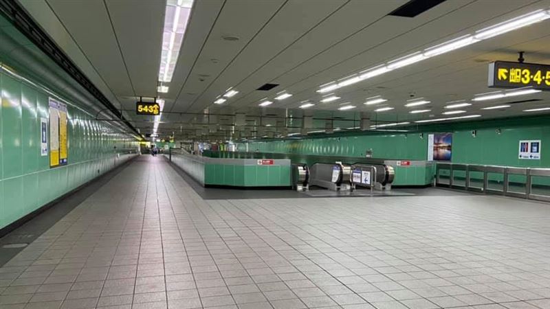 週五下班的捷運站　網讚：台灣有救了