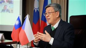 陳建仁出席台捷線上論壇  分享台灣抗疫經驗前副總統陳建仁24日主持台灣捷克線上防疫論壇，除分享台灣抗SARS經驗為台灣防疫奠定基礎外，也強調國際合作是成功抗疫的關鍵。（外交部提供）中央社記者鍾佑貞傳真  110年3月25日