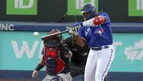 ▲小葛雷諾（Vladimir Guerrero Jr.）全壘打轟出球場。（圖／美聯社／達志影像）