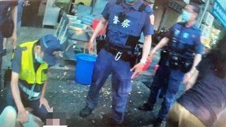 女暴走拖拉闆娘長髮　未戴罩先吞罰單