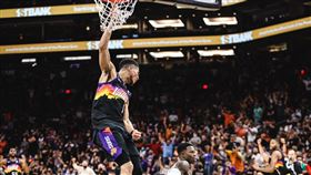 ▲布克（Devin Booker）轟全場最高34分。（圖／翻攝自太陽推特）