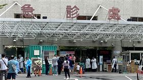 亞東醫院／醫護確診／篩檢／新冠肺炎。（圖／記者 陳淳毅拍攝）