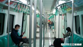 高雄捷運車廂/高捷(記者陳弋攝影)