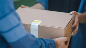 快遞,網購,箱子。（圖／翻攝自unsplash)
