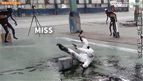 ▲谷阿莫日前實測電影《趕盡殺絕》的動作片段。（圖／谷阿莫Life 授權）