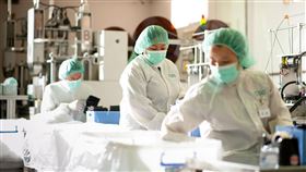 中衛口罩，香港設廠（圖／翻攝畫面）