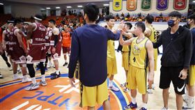 SBL璞園6連勝封關　九太搭上季後賽末班車桃園璞園建築（紅衣）25日在SBL例行賽最後一戰，以78比74擊敗高雄九太科技，以6連勝封關，可惜淨勝分未達23分的晉級門檻，與季後賽門票失之交臂。中央社記者張新偉攝  110年4月25日