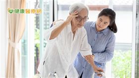 根據最新107年癌症登記報告顯示，多發性骨髓瘤當年新增的患者人數為664人，與10年前的發生人數413人相比，增加超過6成。