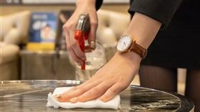 由於疫情三級警戒持續中，坊間不少醫美診所也升高防護措施（圖／聖宜醫美診所提供）

