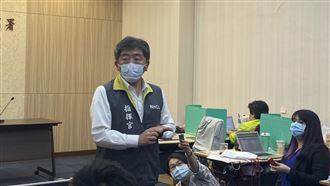 15萬劑莫德納明抵台！醫護優先施打