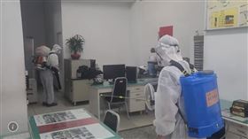 ▲文山一分局轄內再傳1警確診新冠肺炎，總計確診員警數來到6人物，分局、派出所等再度進行大清消。（圖／翻攝畫面）