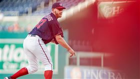 ▲史特拉斯堡（Stephen Strasburg）挨首局首打席全壘打。（圖／翻攝自國民推特）