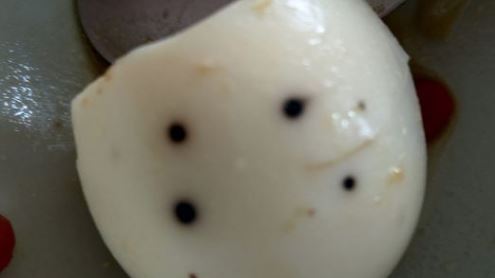 水煮蛋長4顆黑斑？內行解惑：別吃