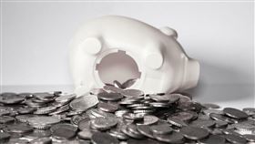 薪水,退休,工作,PTT,美金,台幣,存款,網友／翻攝自Pixabay