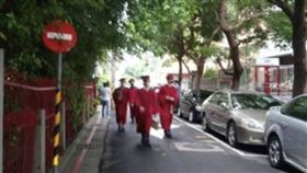 翻攝自爆料公社,奎山中學畢業典禮