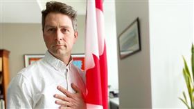 加拿大,國會,小便,全裸,議員,阿莫斯