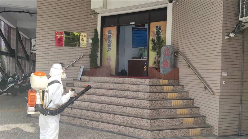 板橋警備隊員警快篩陽性！分局大清消