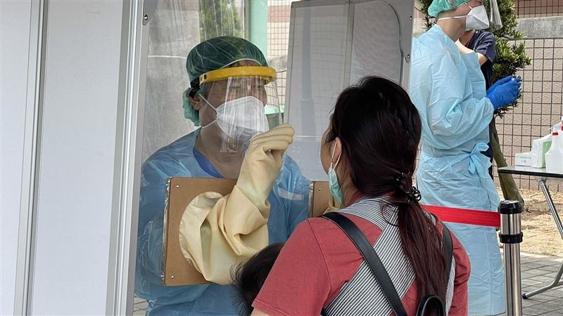 澎湖確診婦匡列11人　3人採檢陰性