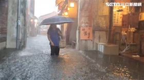 雷雨，鋒面，淹水 鹿港老街，天后宮天公爐泡水