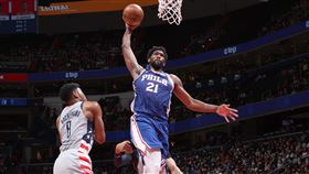 ▲恩比德（Joel Embiid）攻下全場最高36分。（圖／翻攝自NBA推特）
