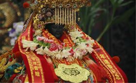 ▲正黑面三媽金尊。（圖／翻攝自溪北六興宮臉書粉絲團專頁）