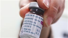 首批AZ疫苗全台57家醫院開打（1）台灣首批COVID-19（2019冠狀病毒疾病，武漢肺炎）牛津AZ疫苗自22日起在全台57家醫院開打，依照中央排定施打順序，第一批是一線醫護。中央社記者王騰毅攝  110年3月22日